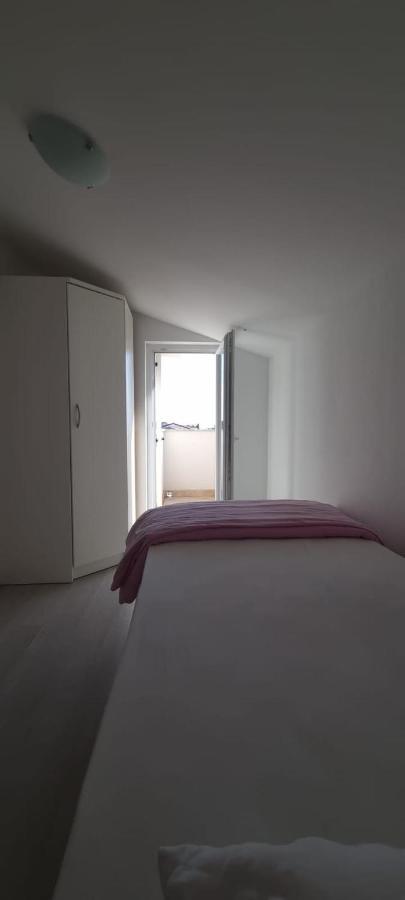 Apartmani Lanterna Veglia Exterior foto